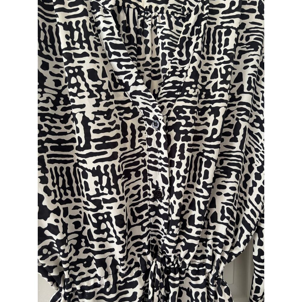 GLAM Women’s Black White Abstract Print Shirt Dress Size Small Tie Waist Mini - Picture 5 of 11